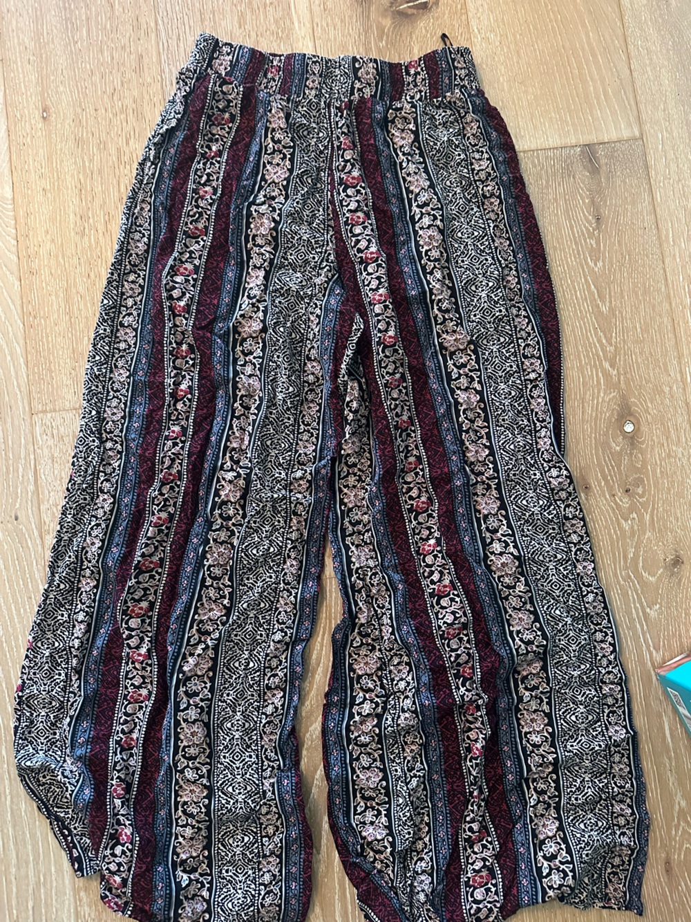 Women’s Patterned Stripe Boho Jeans - Black & Burgundy